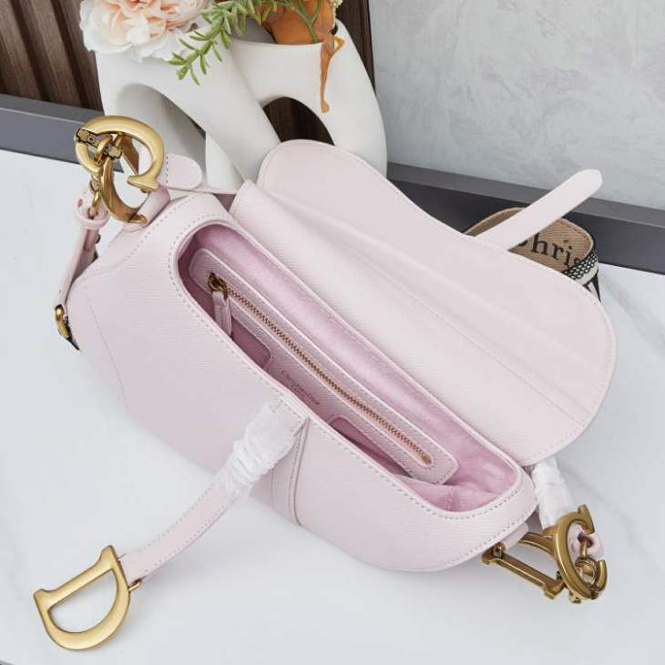Picture of Dior Handbags _SKUfw239224927fw